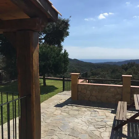 Cadiretes Tatil Evi *
