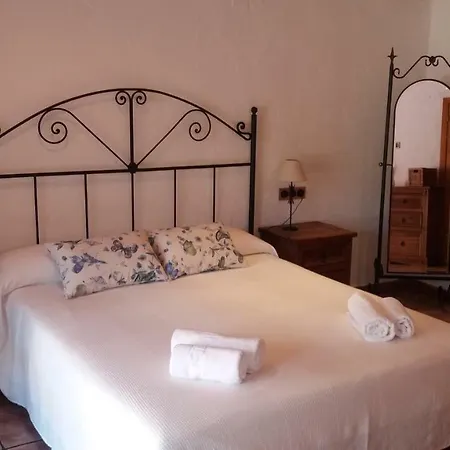 Cadiretes Holiday home *